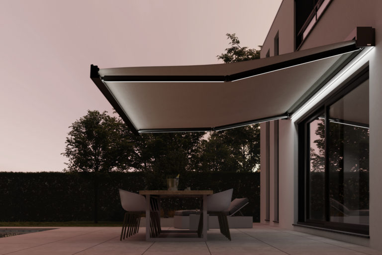 Lux_open_awning_open_led (1)